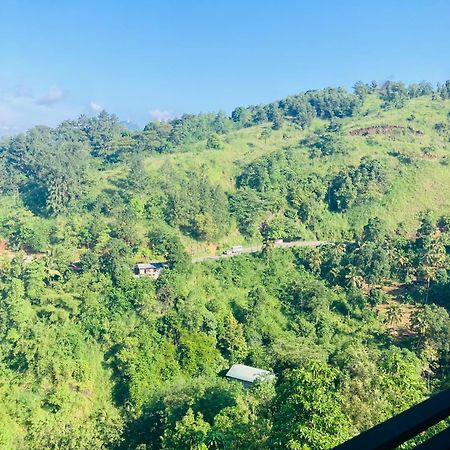 Riverbank Resort Gampola Eksteriør bilde