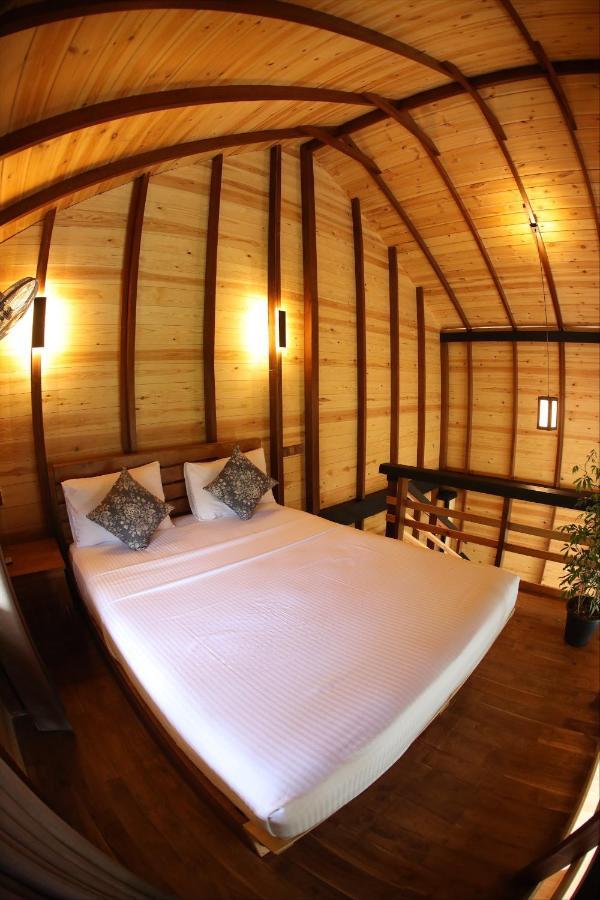 Riverbank Resort Gampola Eksteriør bilde