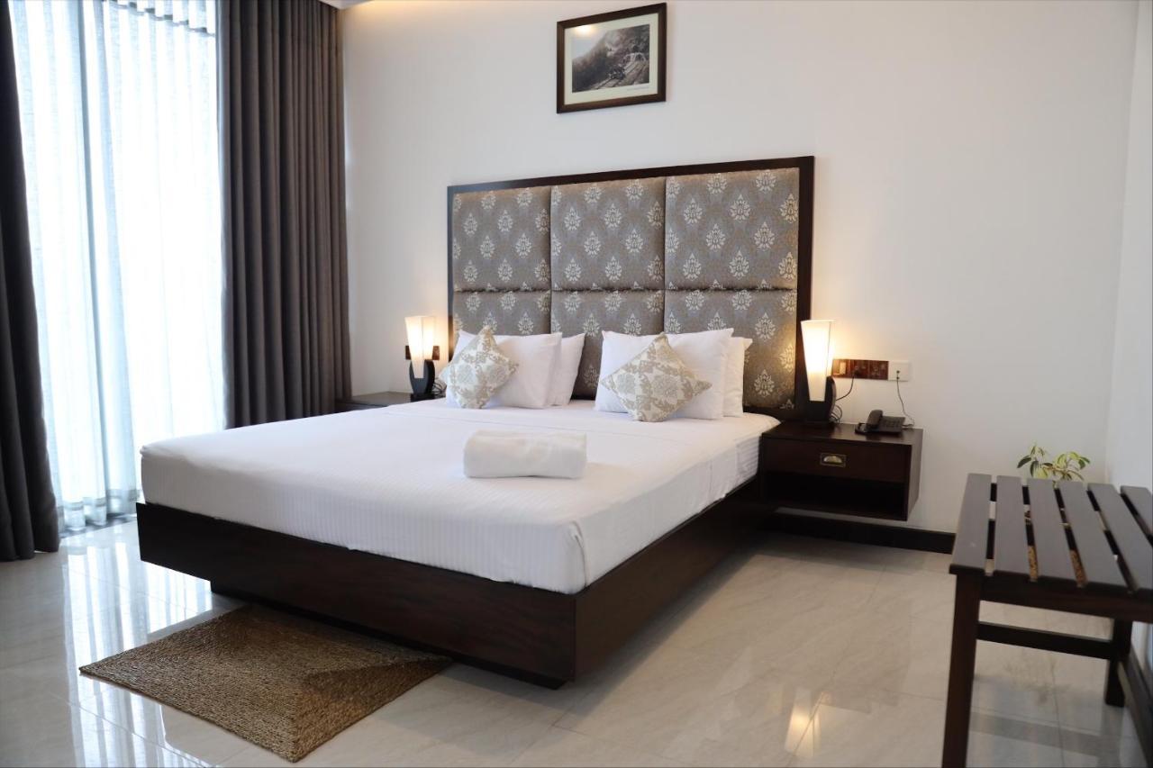 Riverbank Resort Gampola Eksteriør bilde