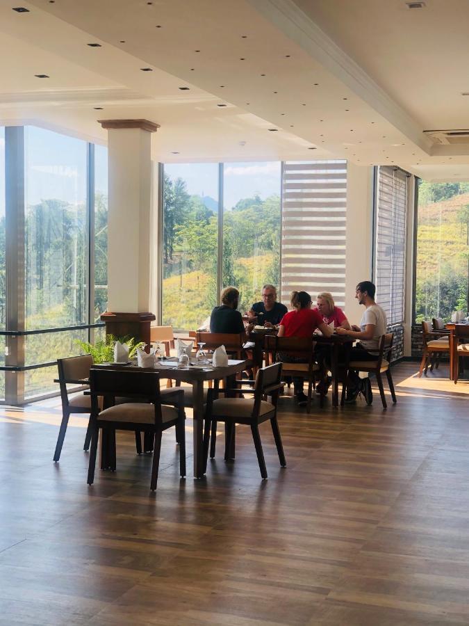Riverbank Resort Gampola Eksteriør bilde