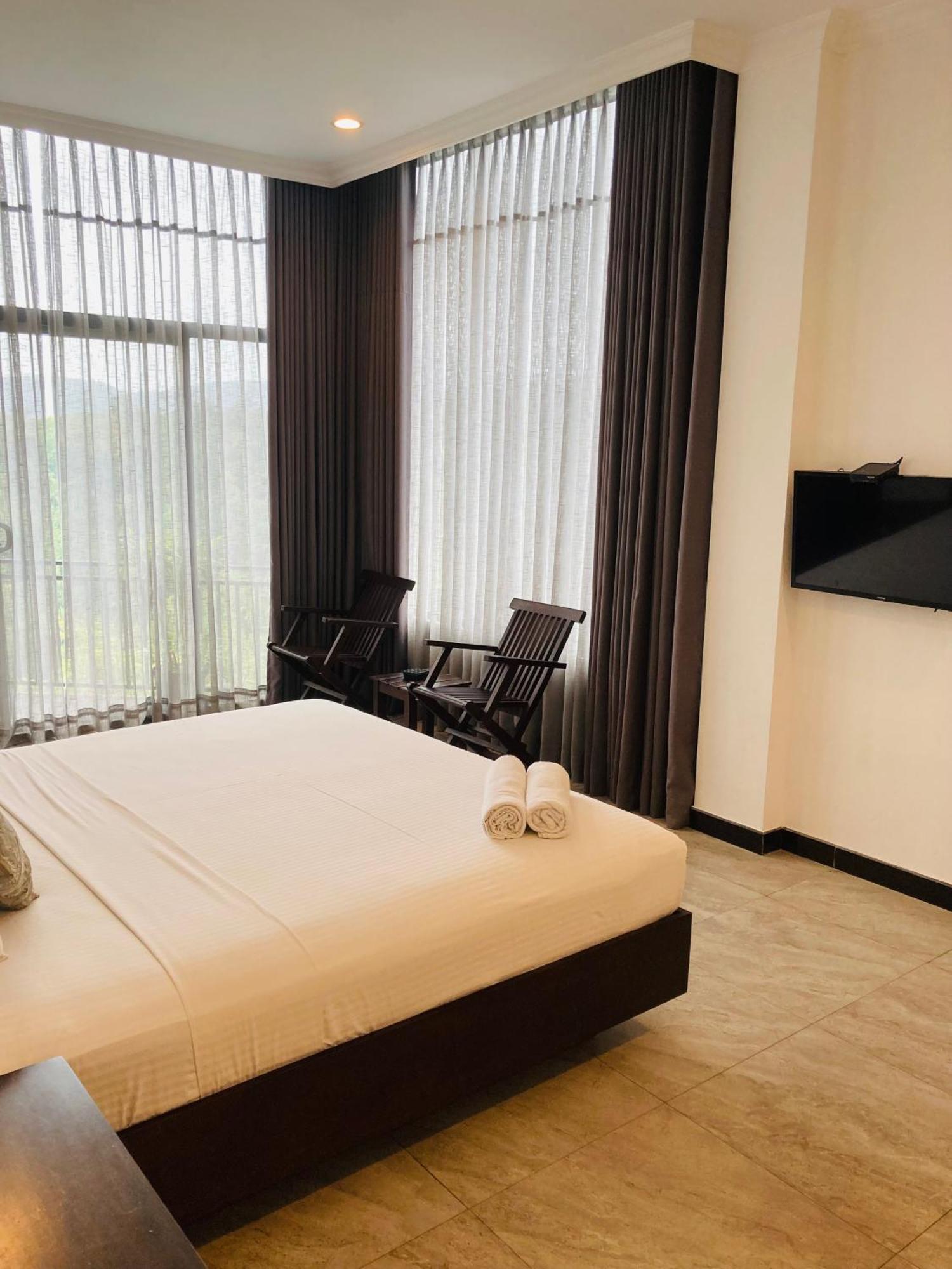 Riverbank Resort Gampola Eksteriør bilde