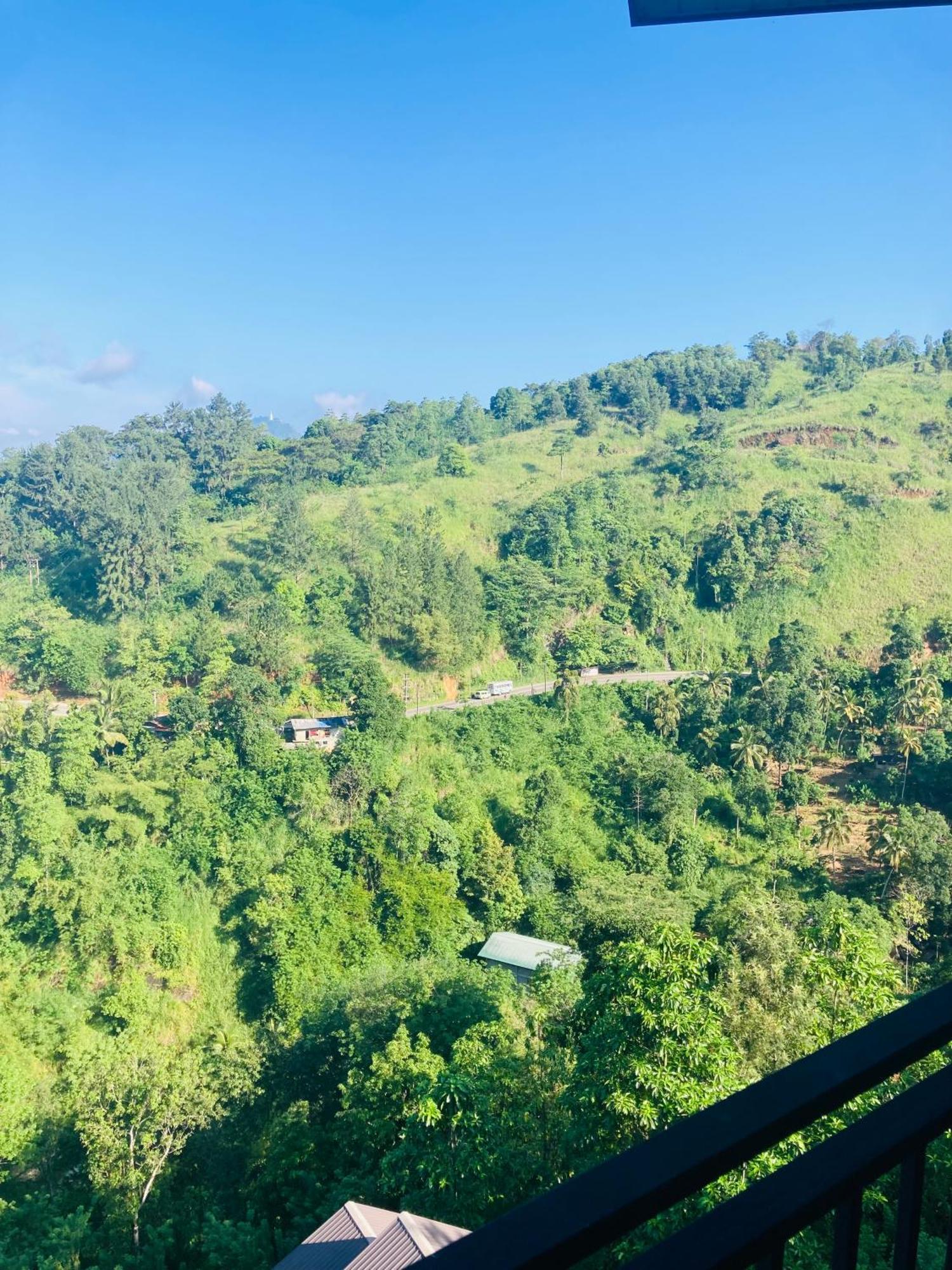Riverbank Resort Gampola Eksteriør bilde
