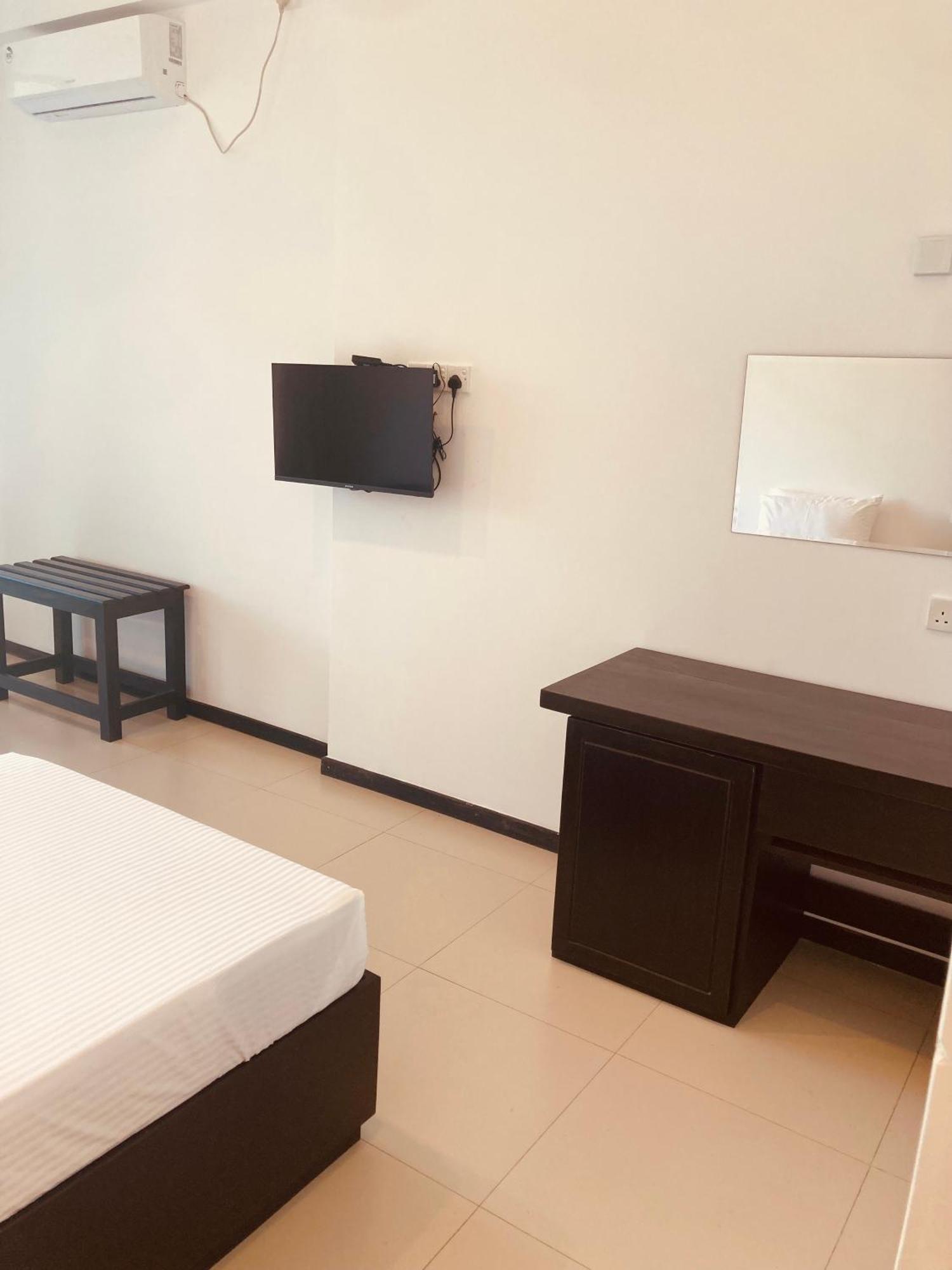 Riverbank Resort Gampola Eksteriør bilde