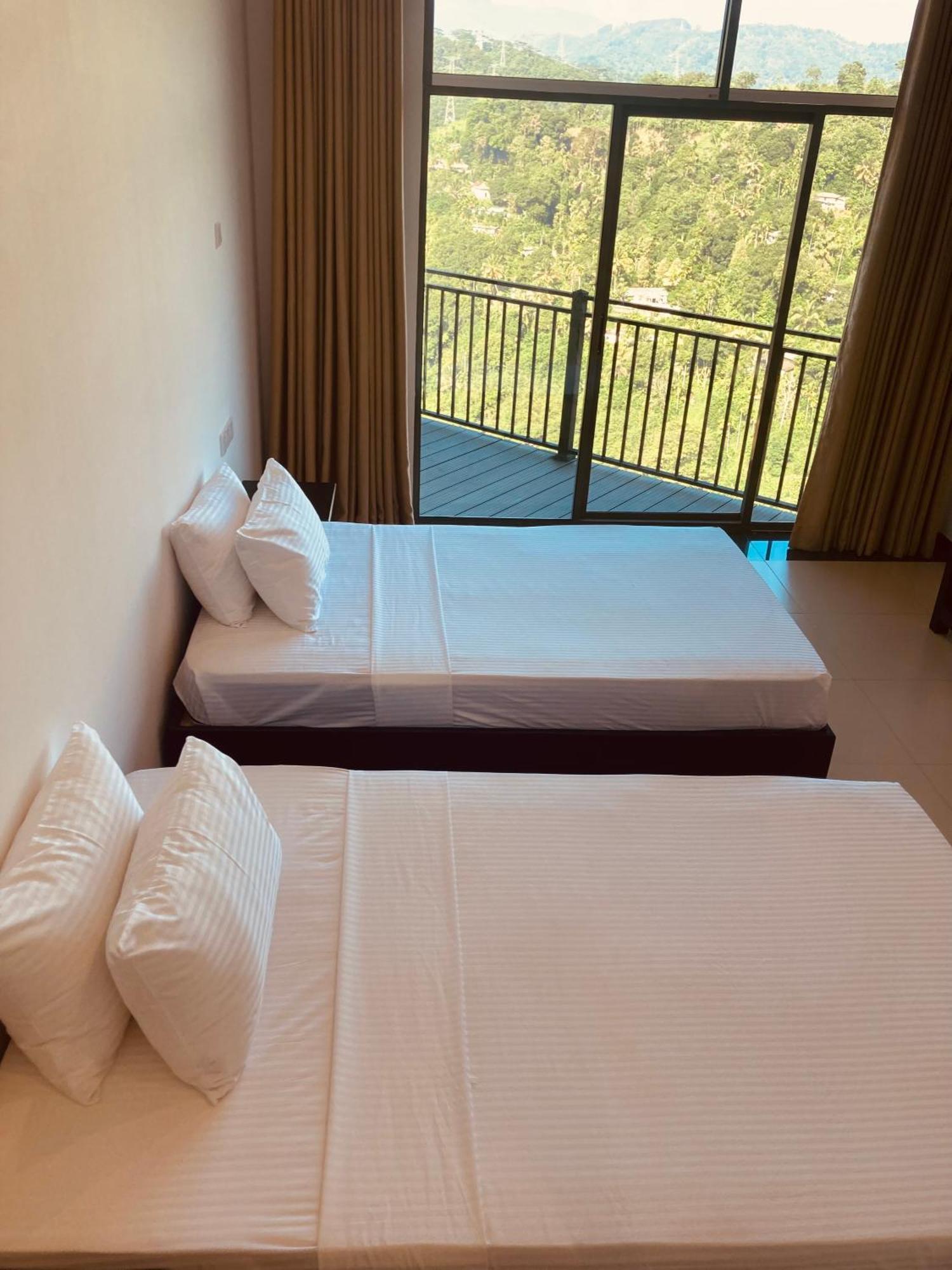 Riverbank Resort Gampola Eksteriør bilde
